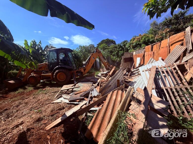 Prefeitura retira barracos no entorno do Parque do Pardinho - Crédito: Divulgação 