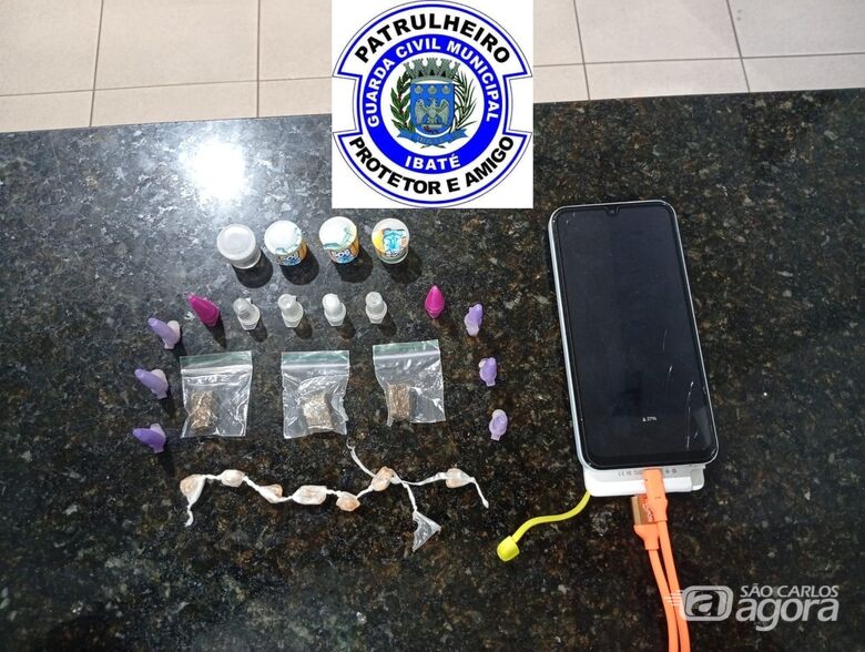 Adolescente é apreendida com drogas em ponto conhecido de tráfico no CDHU, em Ibaté -