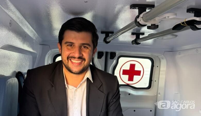 São Carlos ganha nova ambulância com recursos conquistados pelo vereador Bruno Zancheta através do Deputado Guto Zacarias -