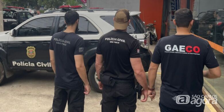 Policiais durante operação  - Crédito: divulgação