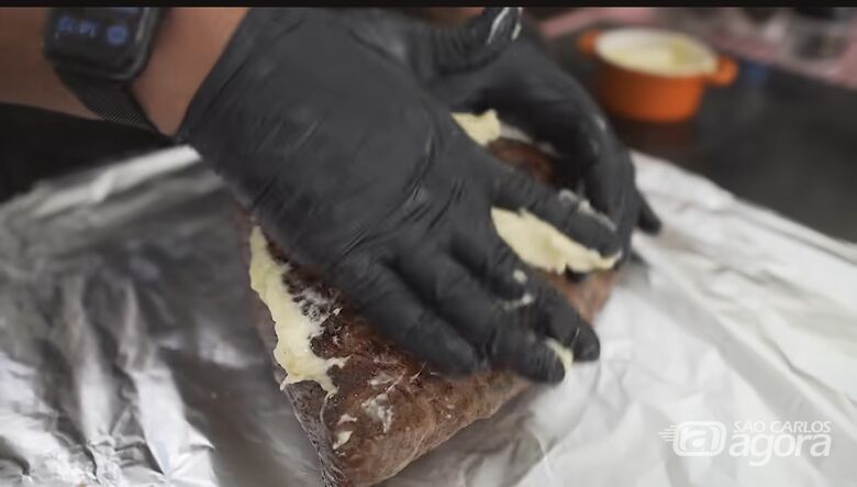 Não é só tempero: o detalhe que deixa a carne muito mais suculenta - 