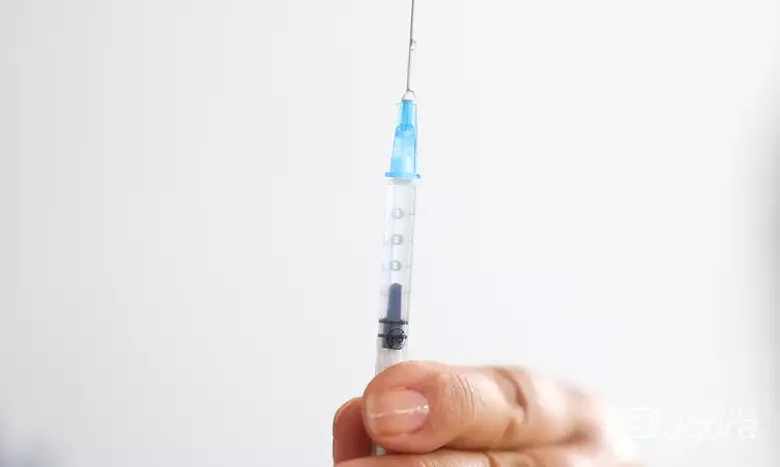 Vacinação de jovens: Vírus pode causar câncer no útero, ânus, pênis, boca e garganta Foto: Fabio Rodrigues-Pozzebom/ Agência Brasil Fabio Rodrigues-Pozzebom/ Agência Brasil - 