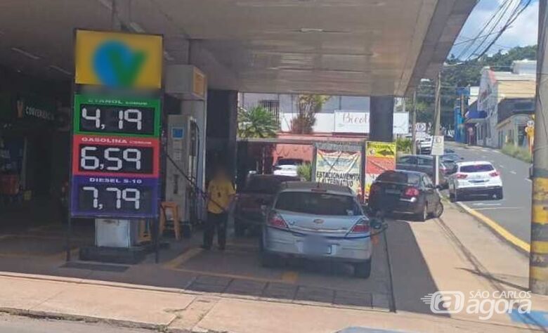 Posto de gasolina divulga o valor dos três combustíveis  - Crédito: SCA