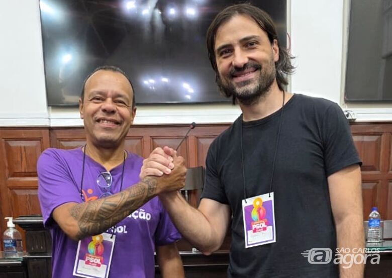 : O ex-presidente do PSOL, professor Djalma Nery, passa o comando para o sindicalista Ronaldo Mota: PSOL prioriza eleição do vereador para a ALESP e a reeleição do presidente Lula - Crédito: divulgação