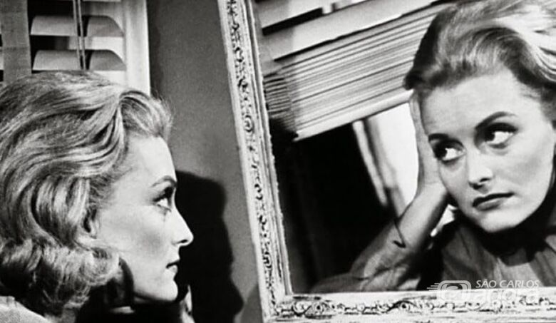 Cineclube do CDCC exibe clássico “O Beijo Amargo” neste sábado - 