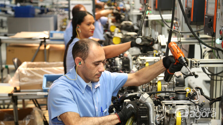 Linha de montagem da VW São Carlos: setor industrial foi que mais gerou empregos em janeiro de 2026 foi a indústria, com saldo positivo de 207 vagas - Crédito: divulgação