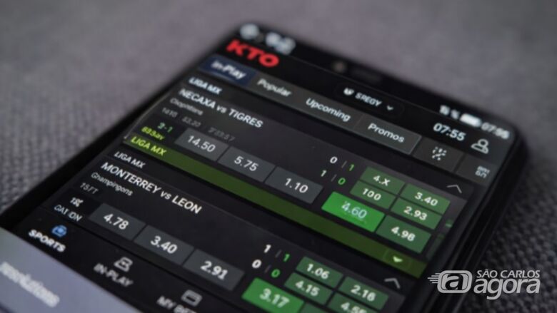 Brasil lidera downloads de apps de apostas e jogo do aviãozinho aparece entre os mais acessados -