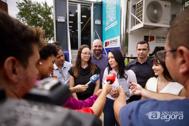 Primeira-dama do Estado visita São Carlos e acompanha curso gratuito de banho e tosa do programa Caminho da Capacitação - 