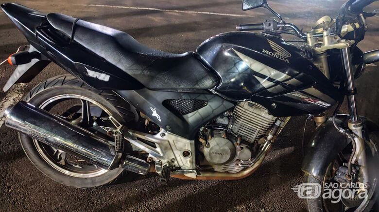 Adolescentes são apreendidos com motocicleta furtada em Ibaté - Crédito: SCA