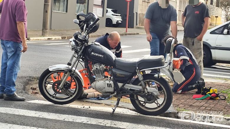 Motociclista fica ferido em colisão com carro na Vila Prado - Crédito: SCA