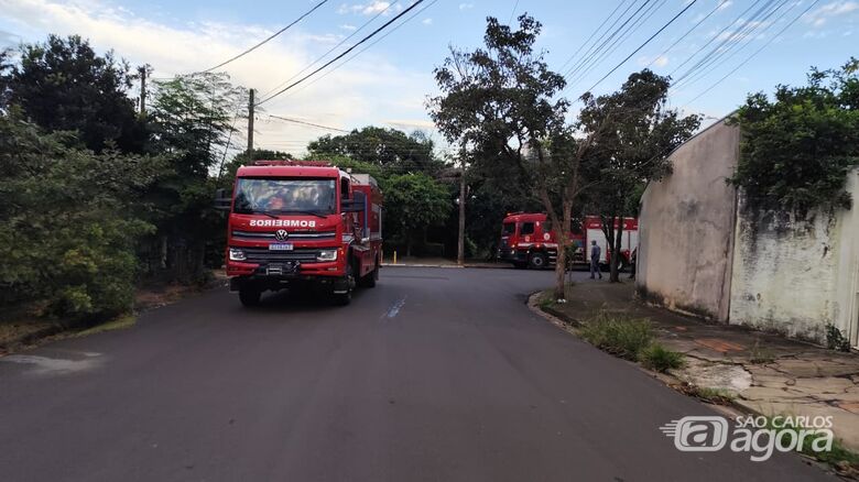Princípio de incêndio em residência mobiliza equipes no Jardim Cardinali - Crédito: SCA