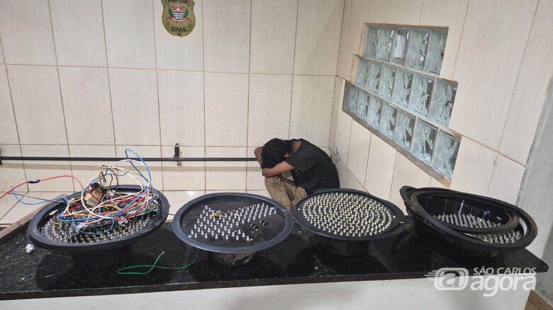 Homem é detido por furto de componentes de semáforo durante a madrugada em São Carlos - Crédito: SCA