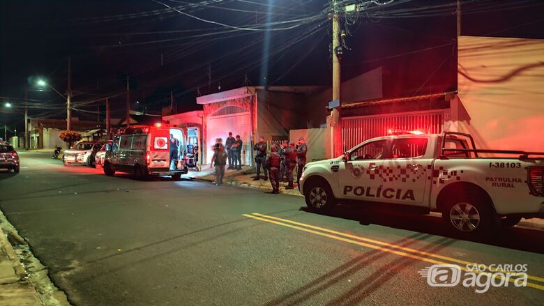 Três pessoas ficam feridas após briga com faca no Jardim Hikare - Crédito: SCA