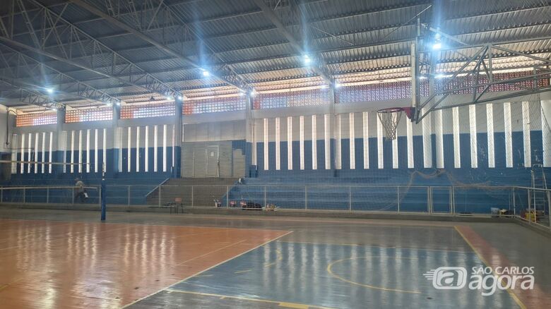 Ginásio do Santa Felícia recebe nova pintura após ocorrência em jogos universitários  - Crédito: SCA