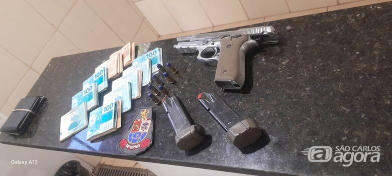 Homem é preso por porte ilegal de arma após ocorrência de violência doméstica no Cidade Aracy - Crédito: SCA