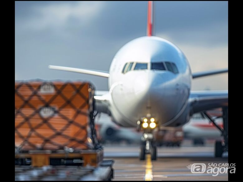 Mulher denuncia uso indevido de pontos e suspeita de invasão de conta aérea em São Carlos - 