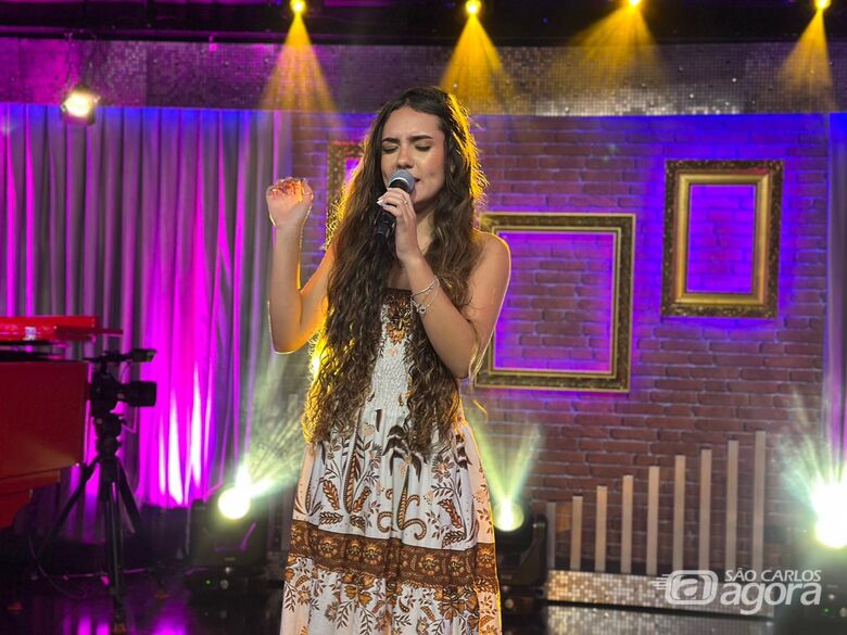 Giovana Vichiatto, de 15 anos, participou do programa de Jovens Talentos "Talk Raul" - Crédito: arquivo pessoal