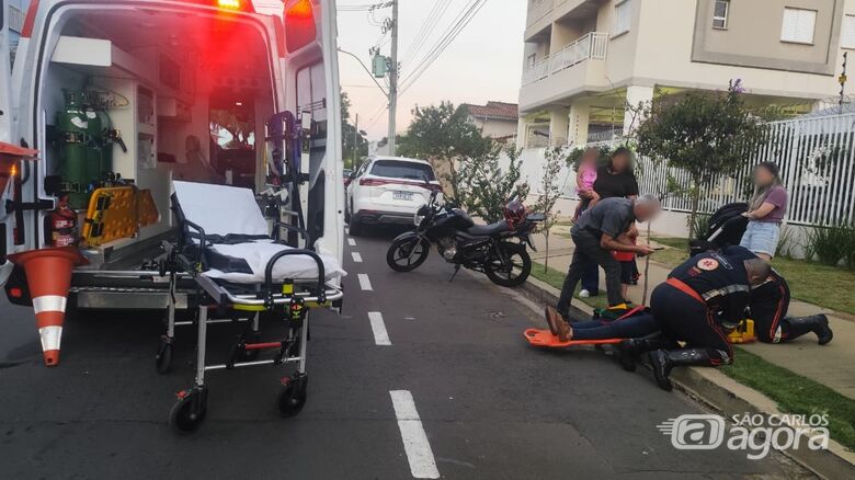 Motociclista fica ferida após colisão com carro na Vila Prado  - Crédito: SCA
