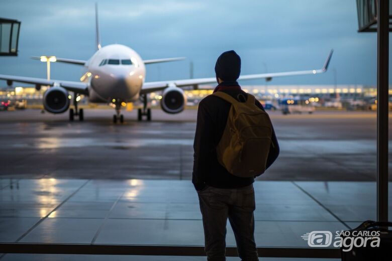 Voos podem subir até 30% com crise do petróleo; turismo prevê forte impacto - 