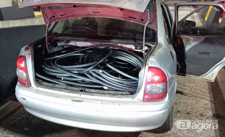 Quatro suspeitos de São Carlos são detidos após furto de fiação em Porto Ferreira - Crédito: SCA