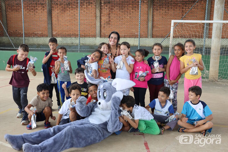 A iniciativa aproxima as crianças da universidade, mostrando que esse também é um caminho possível (Crédito da imagem: João Arenhart/ICMC) - 