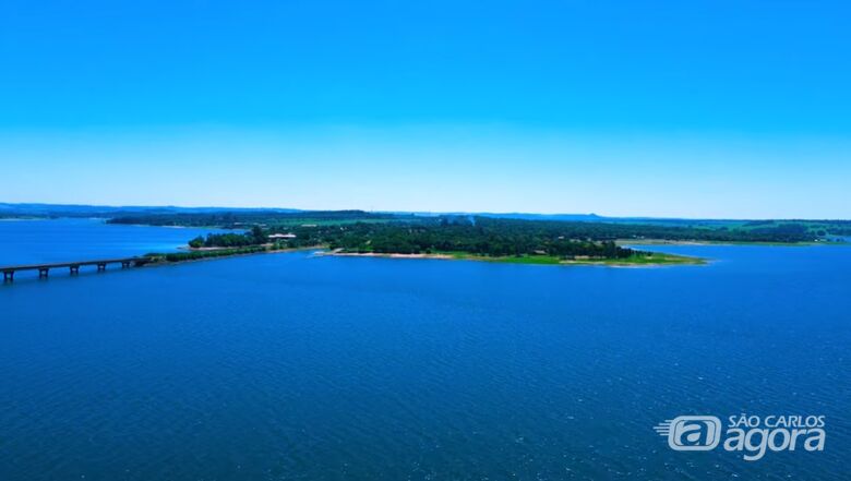 Vista aérea da Represa de Jurumirim, considerada um verdadeiro mar de água doce no interior paulista. - Crédito: reprodução