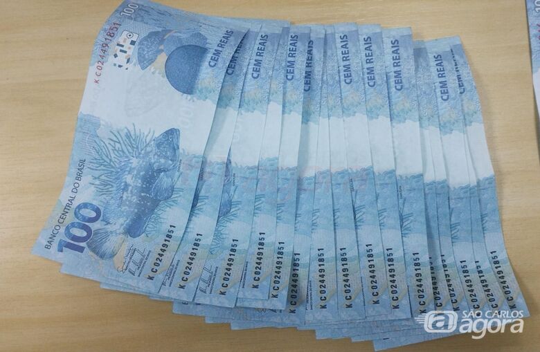 PM prende dois homens e apreende adolescente por uso de notas falsas em São Carlos e região  - Crédito: Lourival Izaque