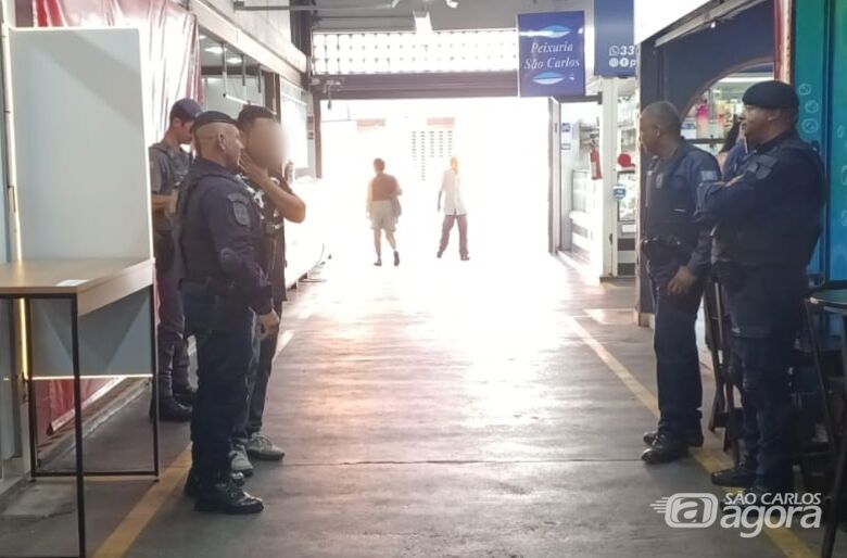 Equipes no Mercadão  - Crédito: divulgação