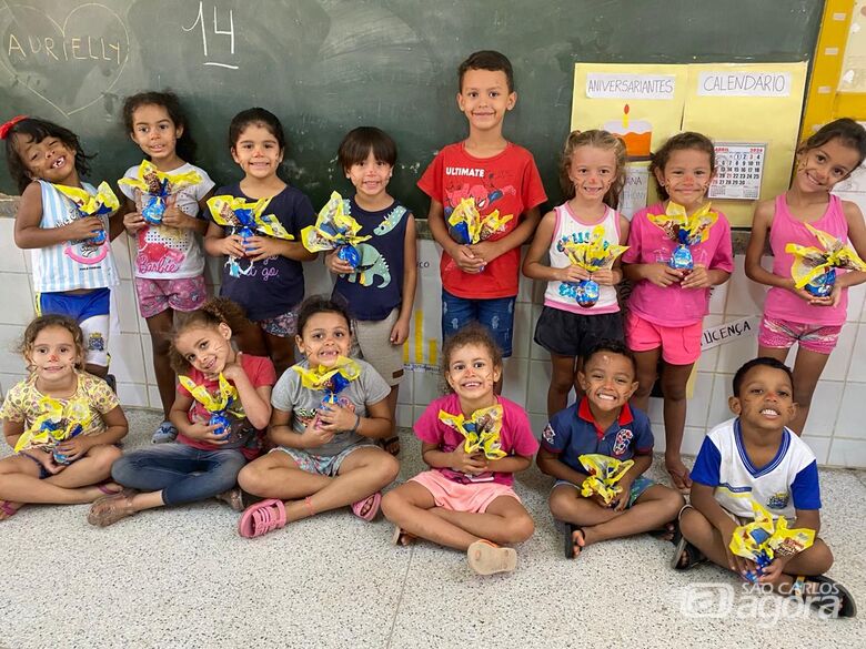 Prefeitura de São Carlos distribui 17,5 mil ovos de Páscoa para alunos da rede municipal e entidades - 