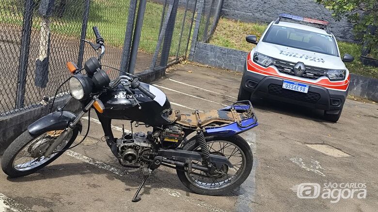 Moto de origem suspeita é apreendida no Jardim dos Coqueiros - Crédito: SCA