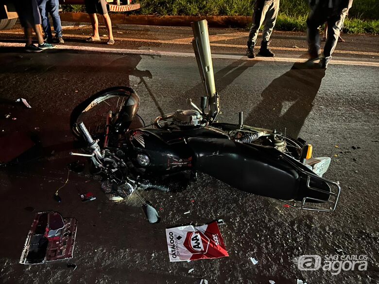 Homem morre após ser atropelado por moto na SP-255  - Crédito: Foto: Flavio Fernandes/São Carlos Agora