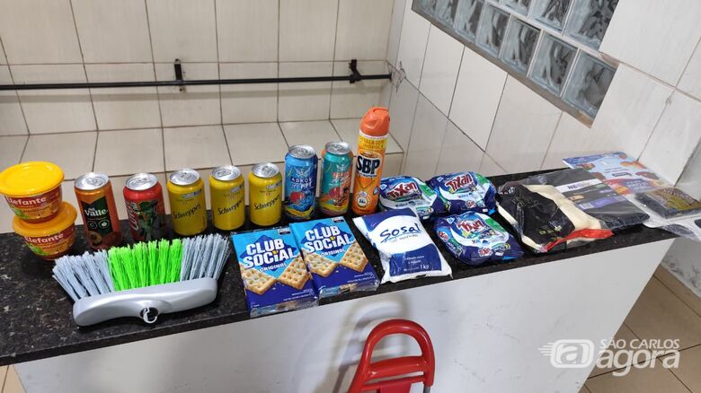 Idosa de 67 anos é detida por furto em mercado na Vila Nery - Crédito: SCA