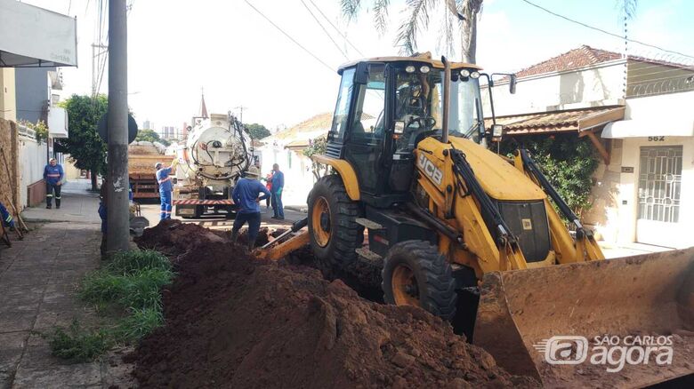 SAAE conclui manutenção emergencial em rede de esgoto na Rua José Bonifácio -