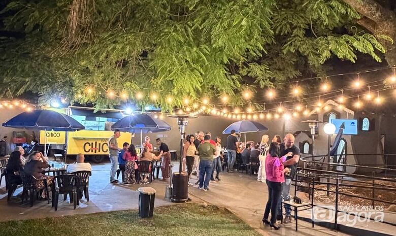 Bar do Chico promove almoço especial de Dia das Mães com show de Tony Angeli - 