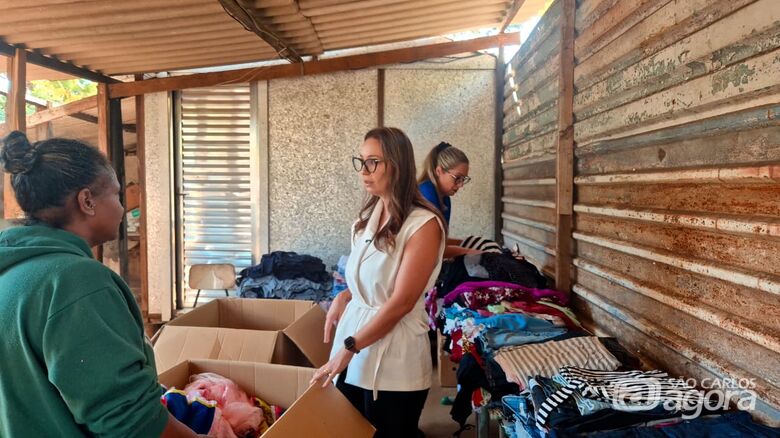 Fundo Social realiza bazar itinerante e atende famílias em ocupação no Cidade Aracy - 