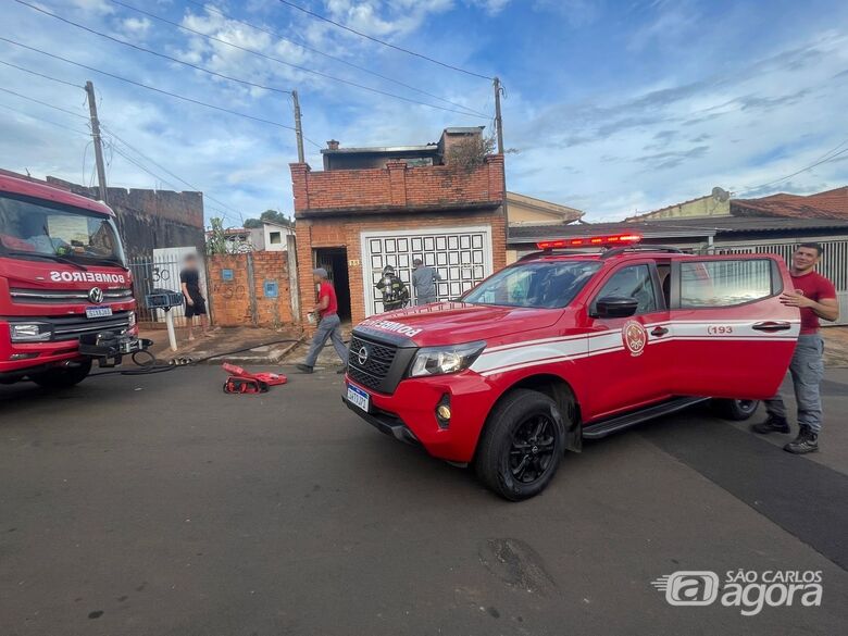 Homem ateia fogo na casa da ex-esposa no bairro Monte Carlo - Crédito: SCA