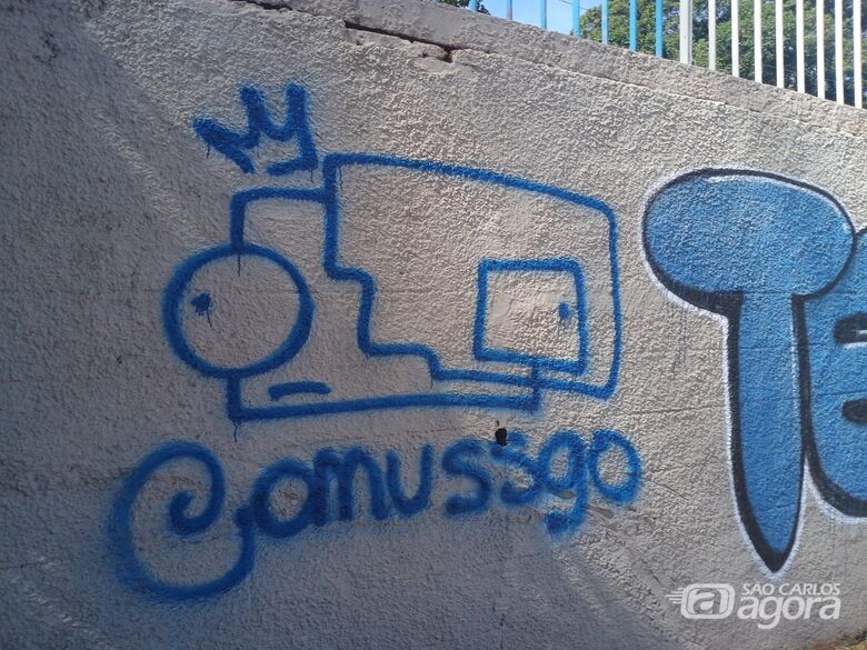 As "obras de arte" do criminoso O Mussgo: Pichador zomba da polícia e demais autoridades e desafia câmeras de segurança - Crédito: Marco Rogério 