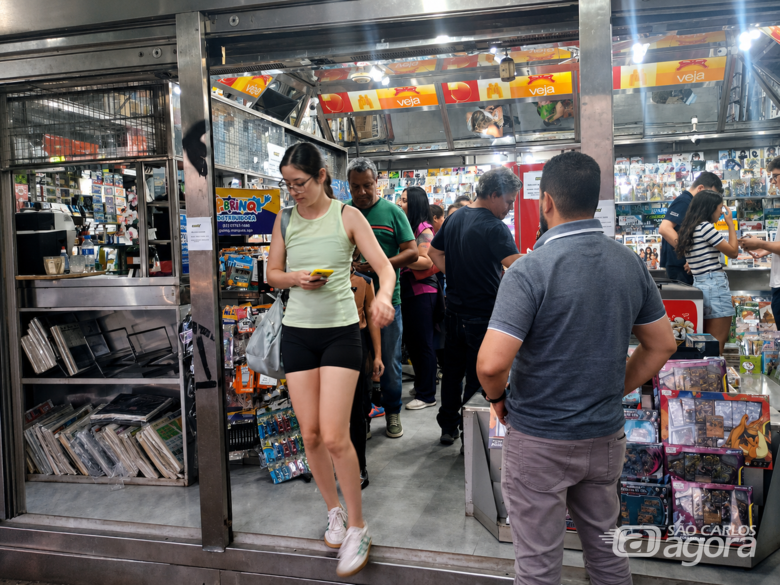 foto - Banca da XV: a cada 10 clientes que entram no local, 9 querem figurinhas - Crédito: SCA
