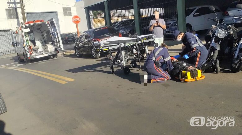 Motociclista fica ferido após colisão frontal no Jacobucci - Crédito: SCA