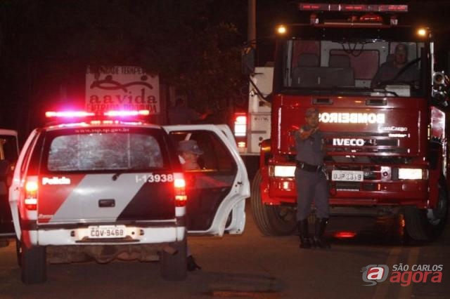 Movimentação policial em frente da Fundação Casa de Araraquara (Cláudio Dias/Araraquara.com) -