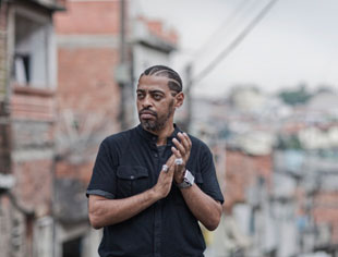 Thaíde e Pump-Killa e Flora Matos que se apresentarão no domingo às 19h40 e 21h respectivamente -