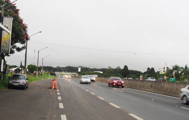 Rodovia Washington Luís (SP-310) já registra movimento acima do normal. -