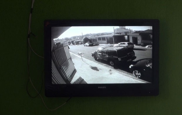 Casa possuí sistema de câmeras de monitoramento. -