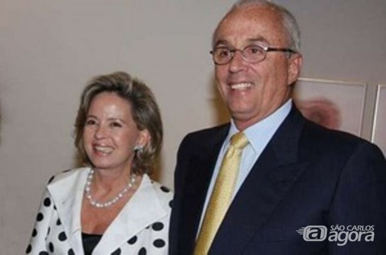 Arruda Botelho e a esposa, Rosana Camargo de Arruda Botelho. -