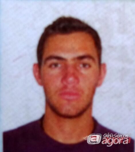 Corpo de Josiel, 23, foi encontrado por populares. (foto Marcos Rogério/SCA). - 