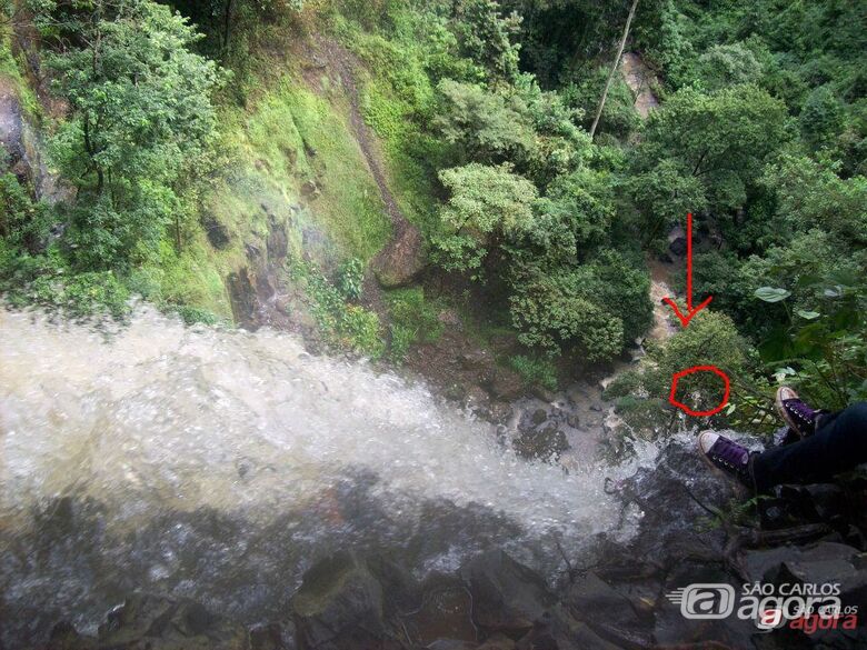 Leitor mostra local onde o corpo foi encontrado. (foto Divulgação). - 