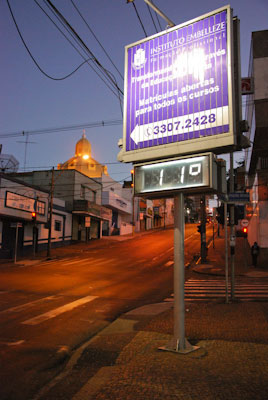 Termômetros registraram 11°C por volta das 06h30 desta manhã (Foto: Vinicius Neo) -