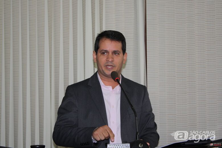 Vereador Roselei Françoso: pedindo solução para falta de merendeiras em EMEB -