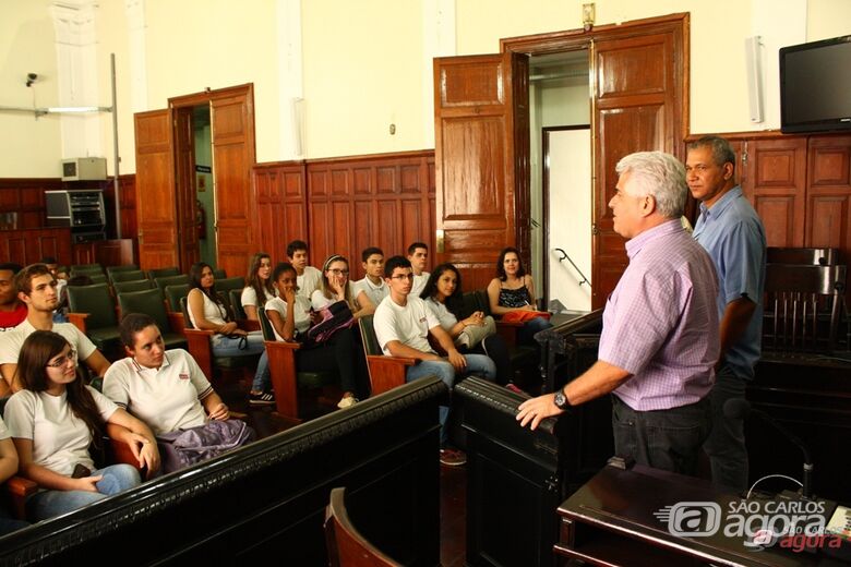 Marquinho Amaral e Lucão Fernandes receberam alunos do SESI 108. -