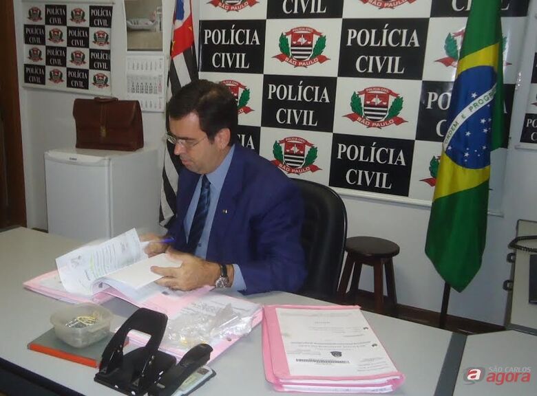 Delegado Dotta e Silva investigad o caso do falso médico. -